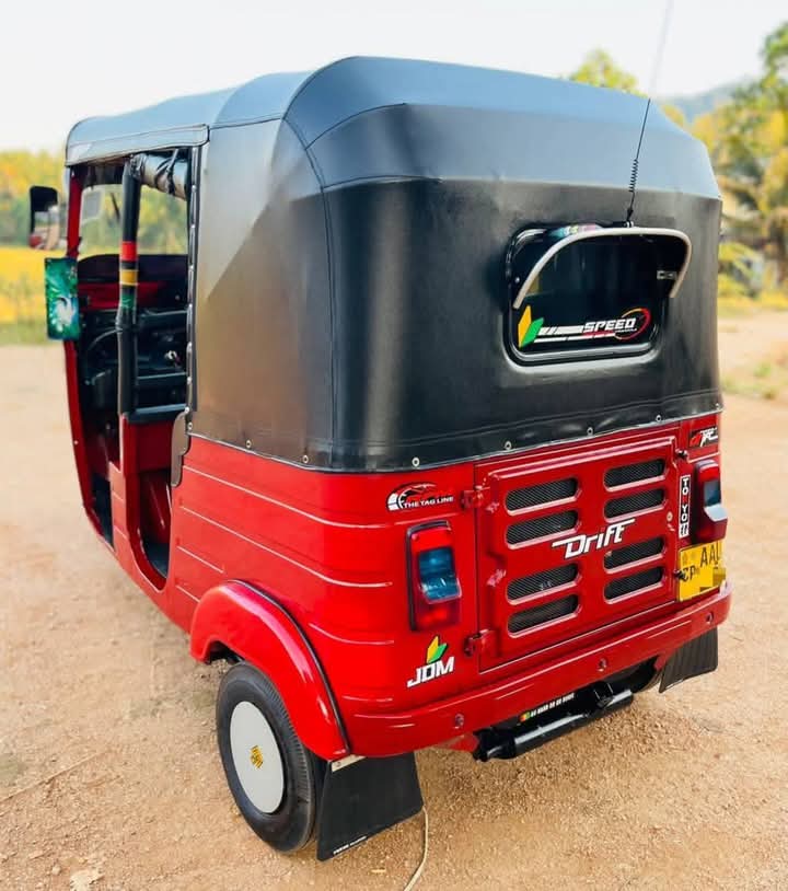 Bajaj Three Wheel 2014 - பயன்படுத்தப்பட்டது முச்சக்கர வண்டி sale in Sri Lanka - patpat.lk