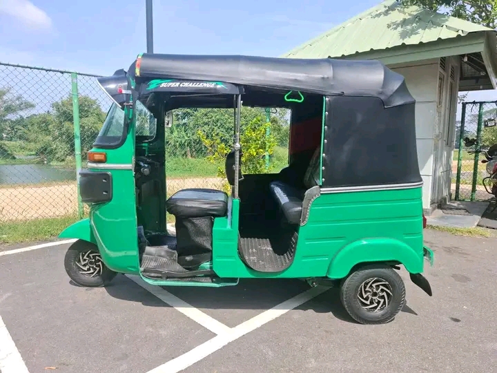 Bajaj Three Wheel 2015 - Used Three wheeler sale in Sri Lanka - patpat.lk