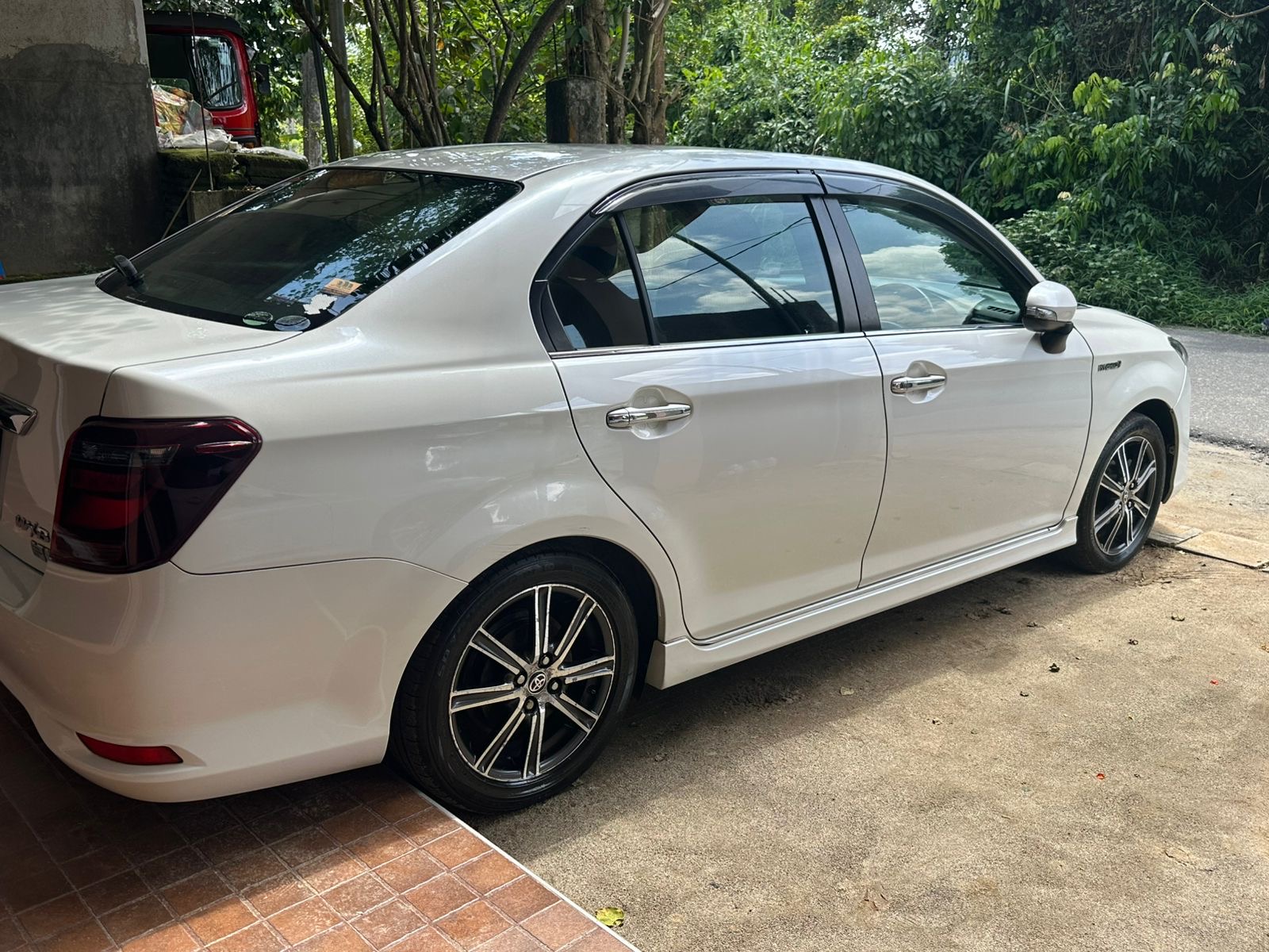 Toyota Axio 2016 - பயன்படுத்தப்பட்டது கார் sale in Sri Lanka - patpat.lk