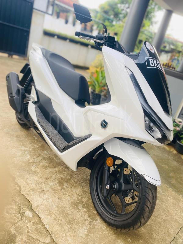 Honda PCX 2025 - பயன்படுத்தப்பட்டது பைக் sale in Sri Lanka - patpat.lk