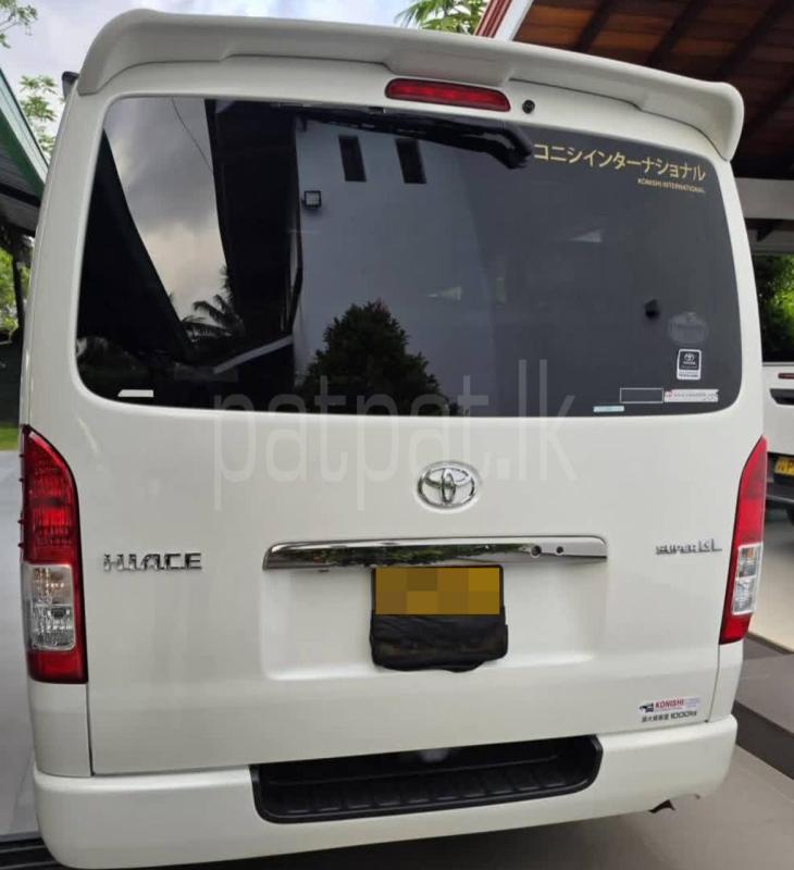 Toyota Hiace 2015 - பயன்படுத்தப்பட்டது வேன் sale in Sri Lanka - patpat.lk
