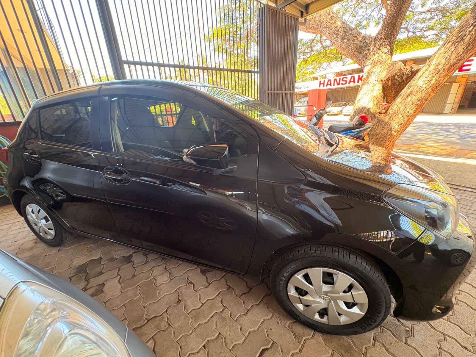 Toyota Vitz 2015 - Used Car sale in Sri Lanka - patpat.lk