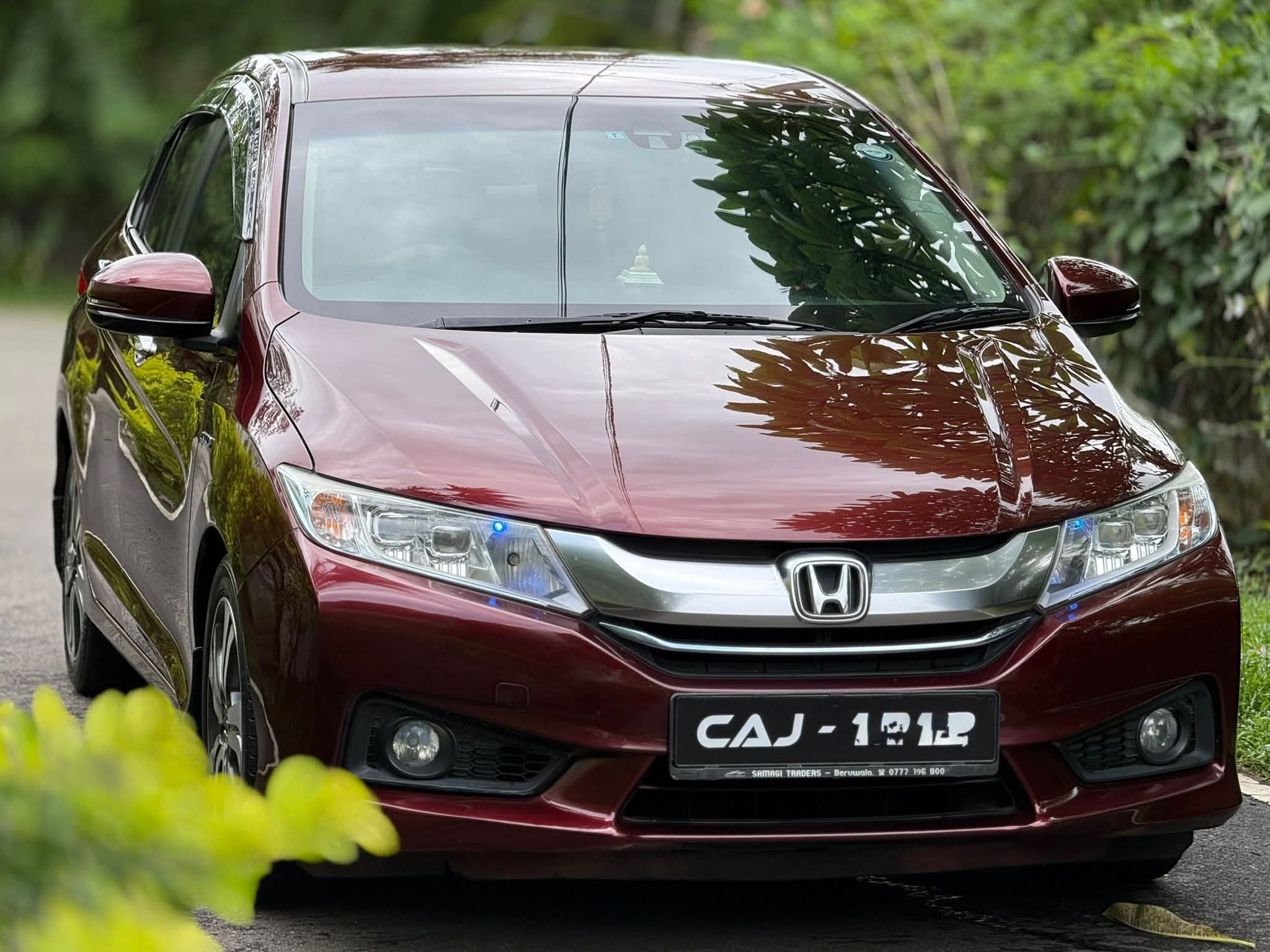 Honda Grace 2015 - பயன்படுத்தப்பட்டது கார் sale in Sri Lanka - patpat.lk