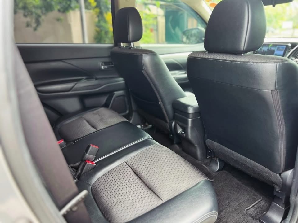 Mitsubishi Outlander 2014 - பயன்படுத்தப்பட்டது SUV sale in Sri Lanka - patpat.lk