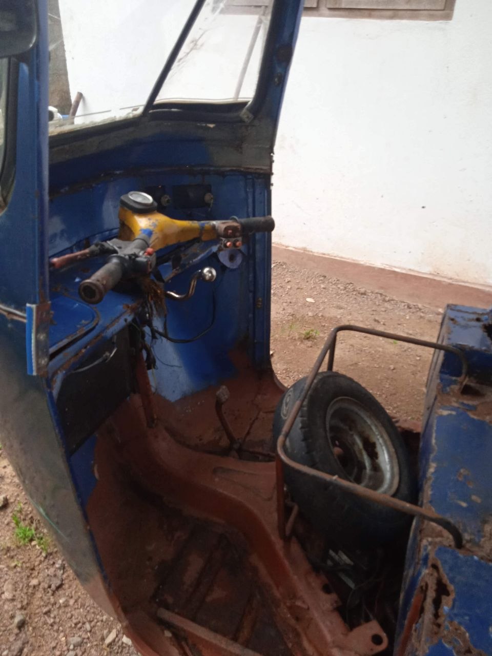Bajaj Three Wheel 1995 - பயன்படுத்தப்பட்டது முச்சக்கர வண்டி sale in Sri Lanka - patpat.lk