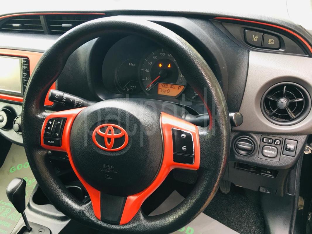 Toyota Vitz 2016 - பயன்படுத்தப்பட்டது கார் sale in Sri Lanka - patpat.lk