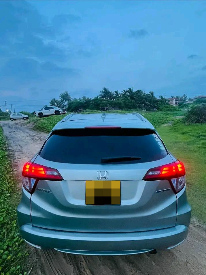 Honda Vezel 2014 - Used SUV sale in Sri Lanka - patpat.lk