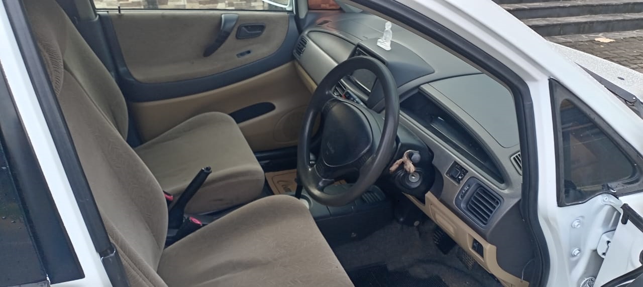 Suzuki Liana 2001 - பயன்படுத்தப்பட்டது கார் sale in Sri Lanka - patpat.lk