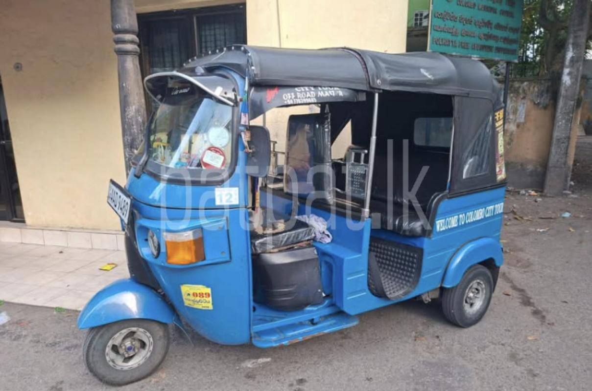 Bajaj 4 stroke 2013 - மறுசீரமைக்கப்பட்டது முச்சக்கர வண்டி sale in Sri Lanka - patpat.lk
