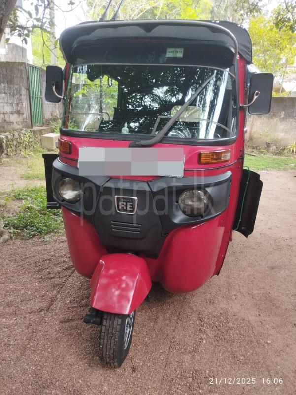 Bajaj Three Wheel 2018 - பயன்படுத்தப்பட்டது முச்சக்கர வண்டி sale in Sri Lanka - patpat.lk