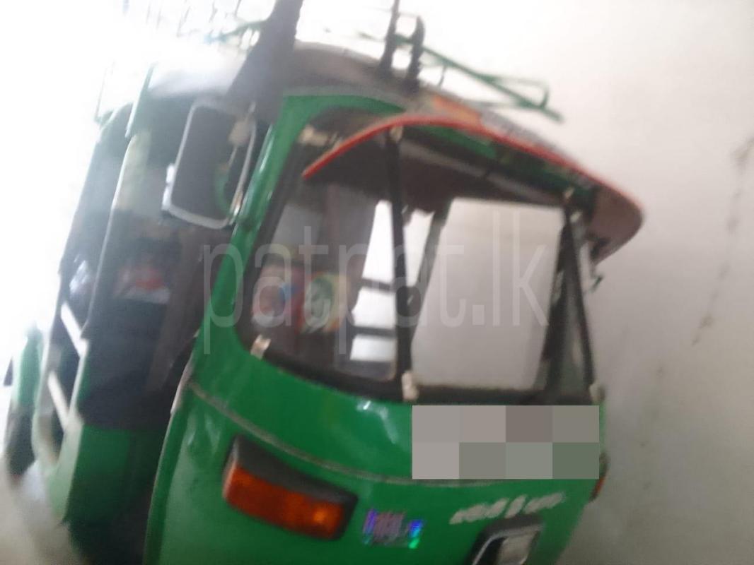 Bajaj Three Wheel 2009 - භාවිතා කරන ලද ත්‍රිරෝද රථය sale in Sri Lanka - patpat.lk