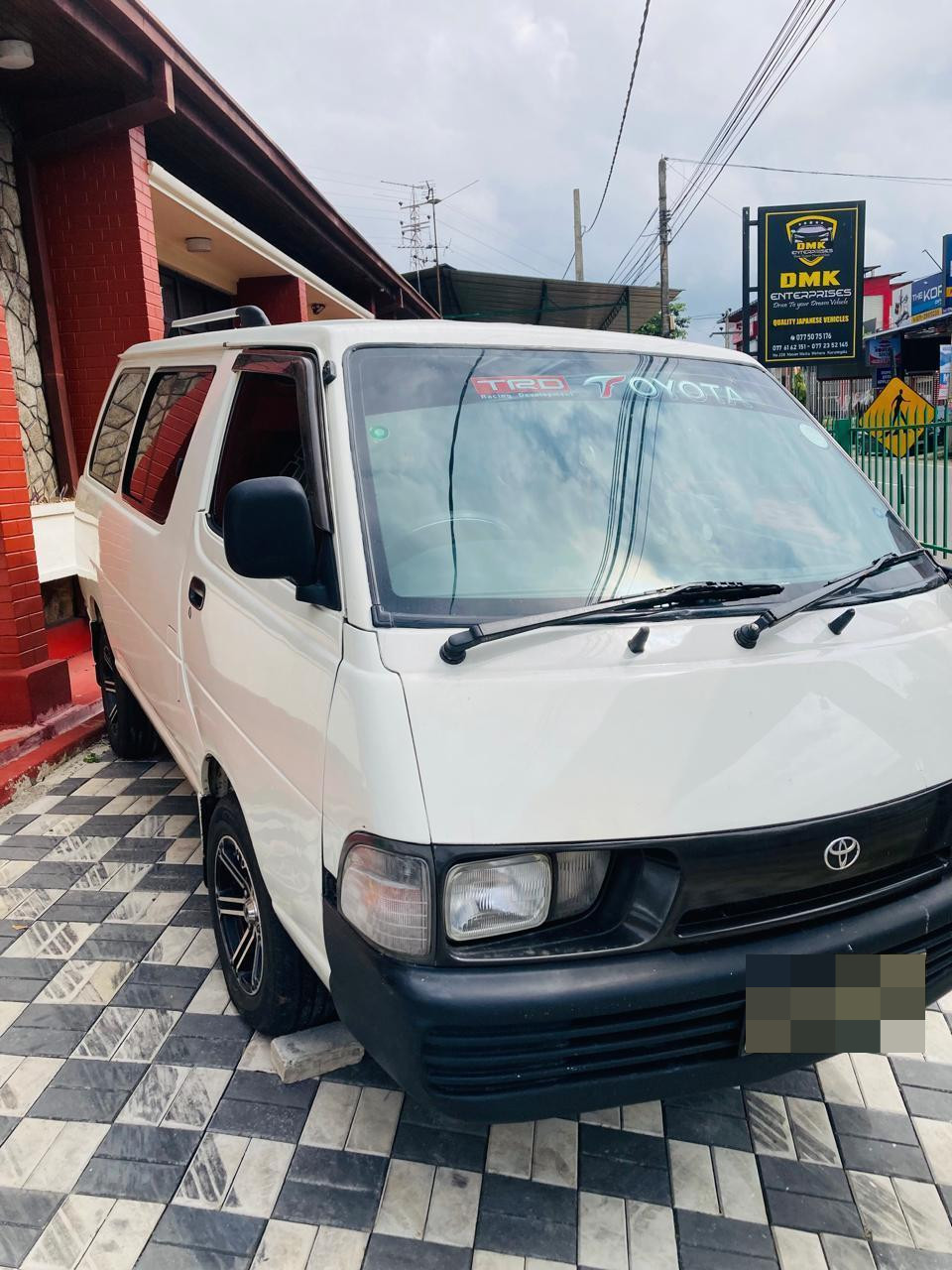 Toyota TownAce 1997 - பயன்படுத்தப்பட்டது வேன் sale in Sri Lanka - patpat.lk