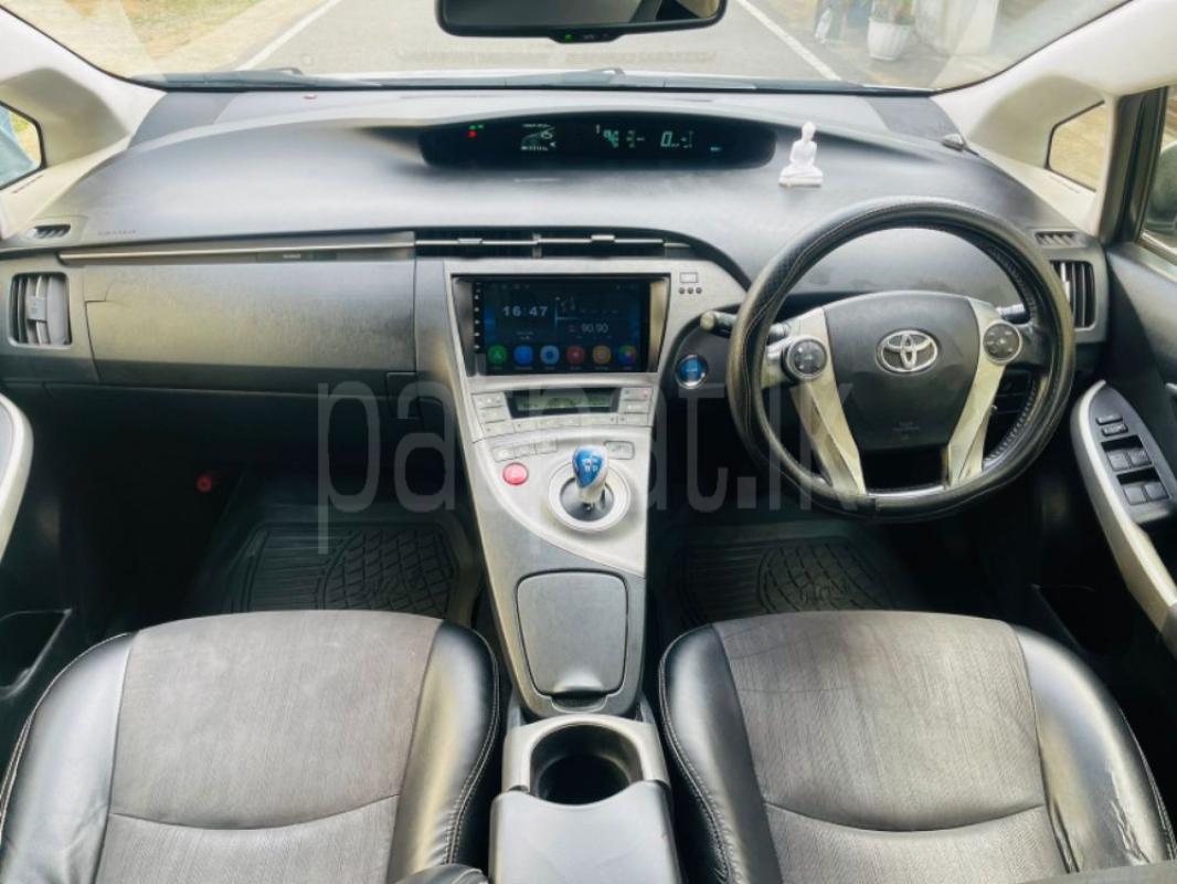 Toyota Prius 2013 - பயன்படுத்தப்பட்டது கார் sale in Sri Lanka - patpat.lk
