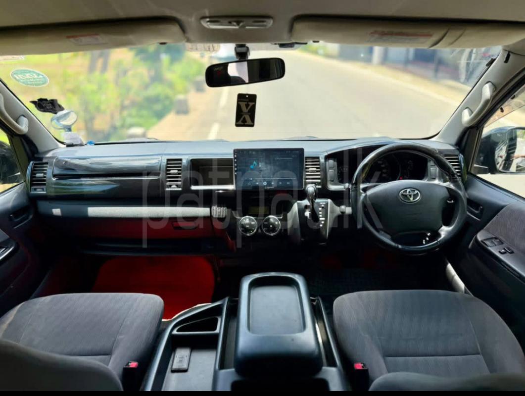 Toyota Hiace 2011 - பயன்படுத்தப்பட்டது வேன் sale in Sri Lanka - patpat.lk