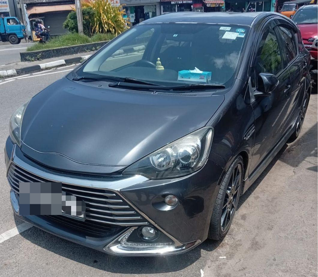 Toyota Aqua 2014 - பயன்படுத்தப்பட்டது கார் sale in Sri Lanka - patpat.lk