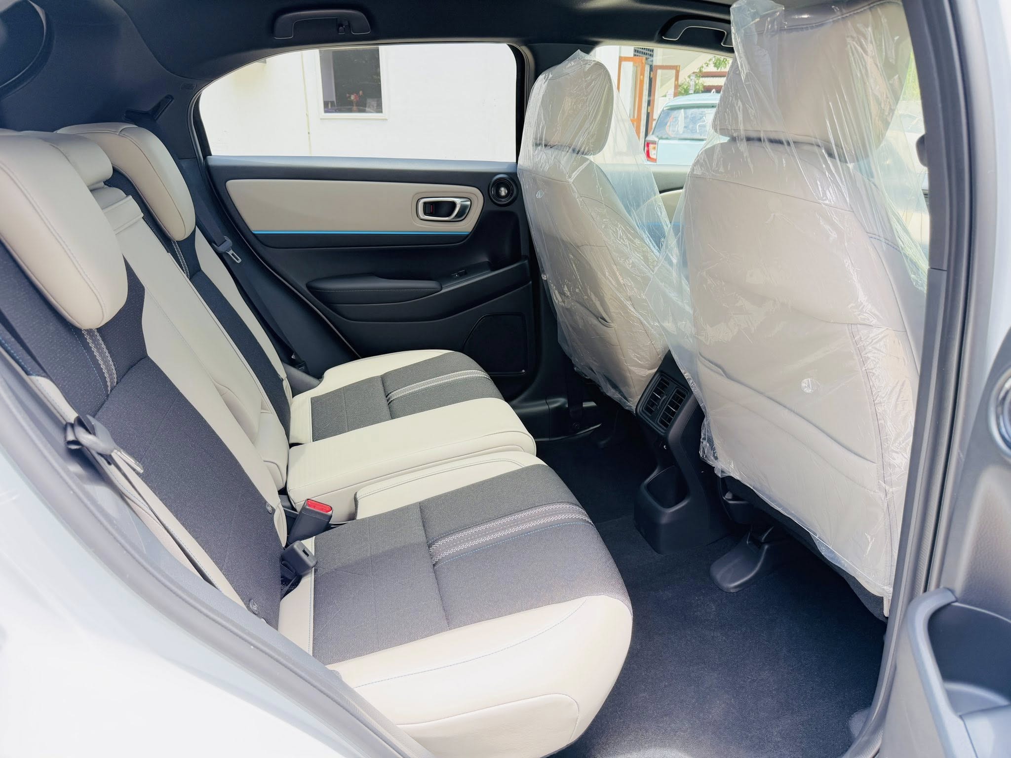 Advertisement image 6