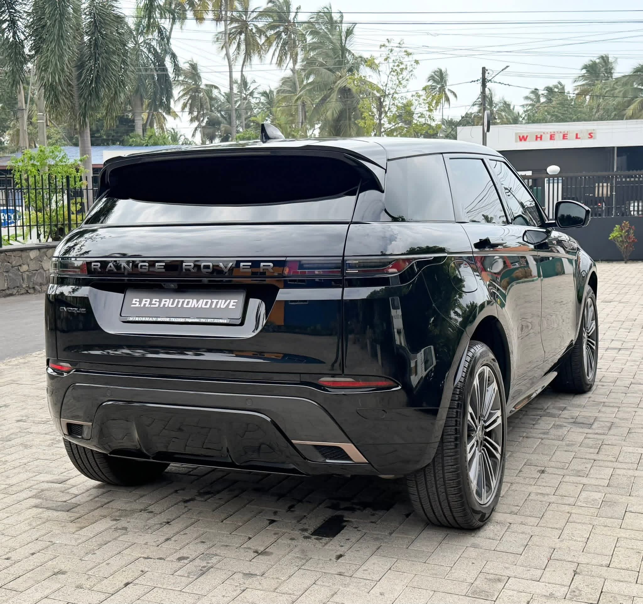 Land Rover Range Rover 2024 - சான்றளிக்கப்பட்டது SUV sale in Sri Lanka - patpat.lk