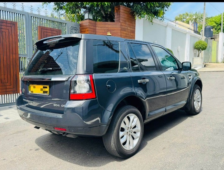Land Rover Freelander 2012 - பயன்படுத்தப்பட்டது SUV sale in Sri Lanka - patpat.lk
