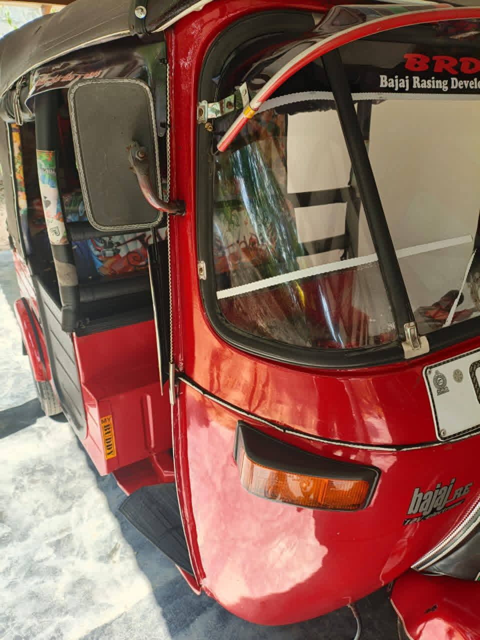 Bajaj Three Wheel 2006 - භාවිතා කරන ලද ත්‍රිරෝද රථය sale in Sri Lanka - patpat.lk