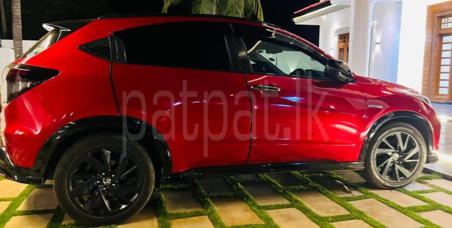 Honda Vezel 2016 - பயன்படுத்தப்பட்டது SUV sale in Sri Lanka - patpat.lk