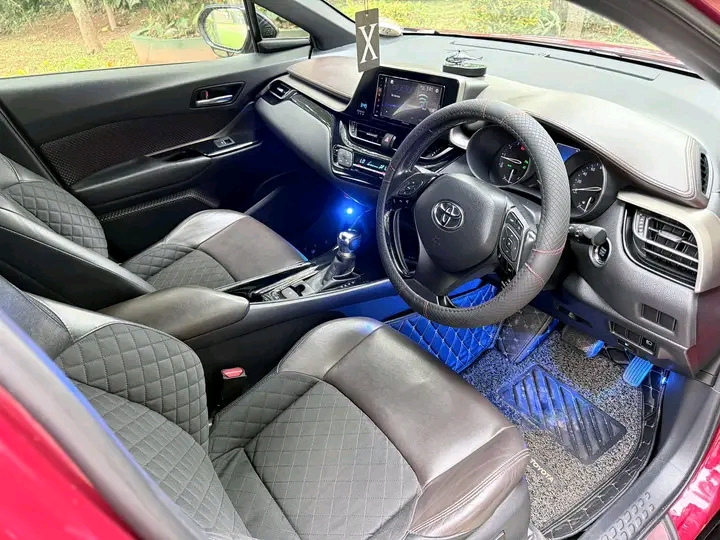 Toyota CHR 2018 - பயன்படுத்தப்பட்டது SUV sale in Sri Lanka - patpat.lk