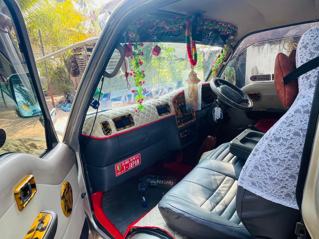 Nissan Caravan 1993 - Used Van sale in Sri Lanka - patpat.lk