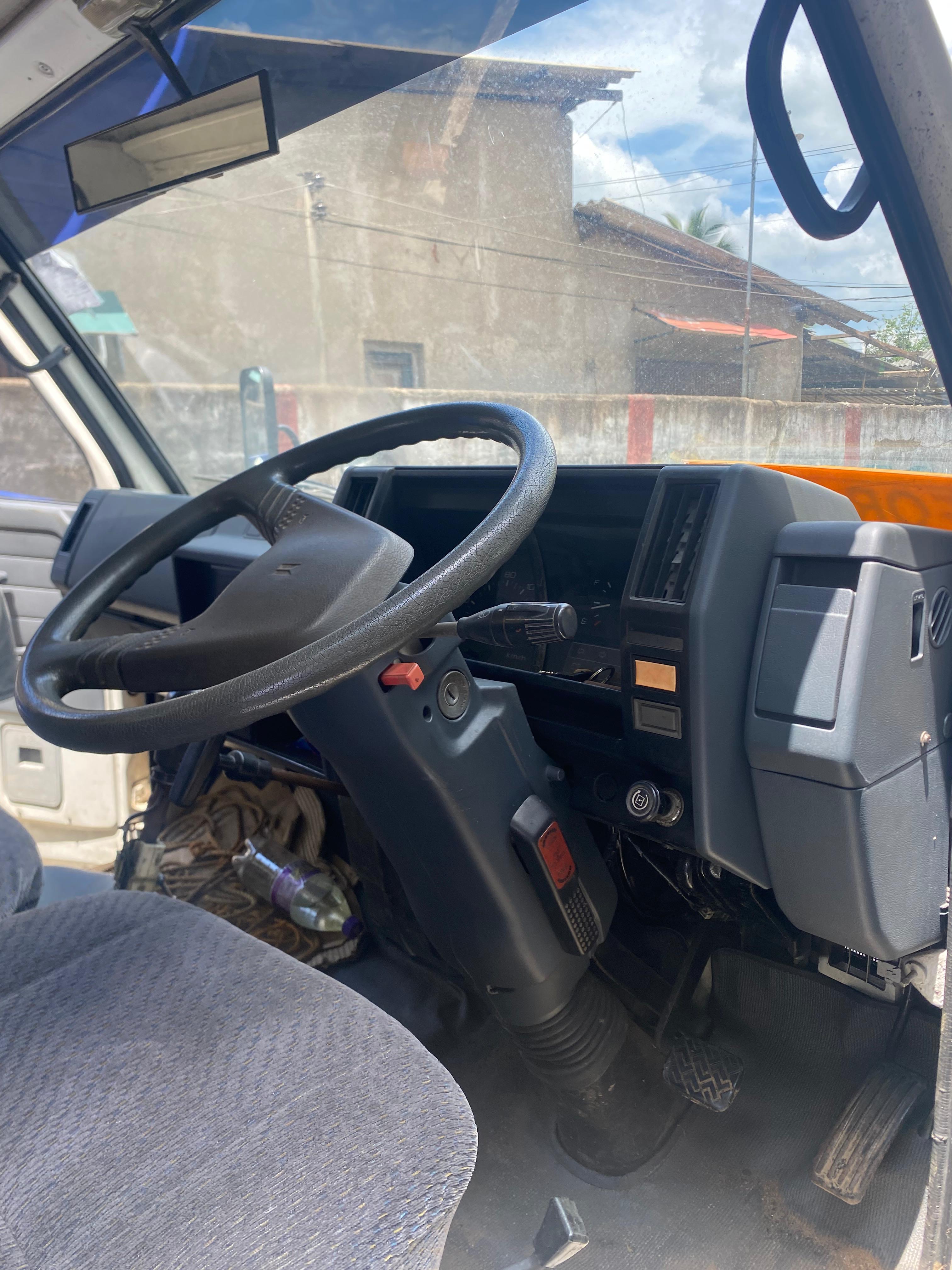 Isuzu ELF 1982 - භාවිතා කරන ලද ට්‍රක් රථය sale in Sri Lanka - patpat.lk