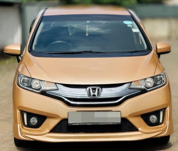 Honda Fit 2014 - பயன்படுத்தப்பட்டது கார் sale in Sri Lanka - patpat.lk