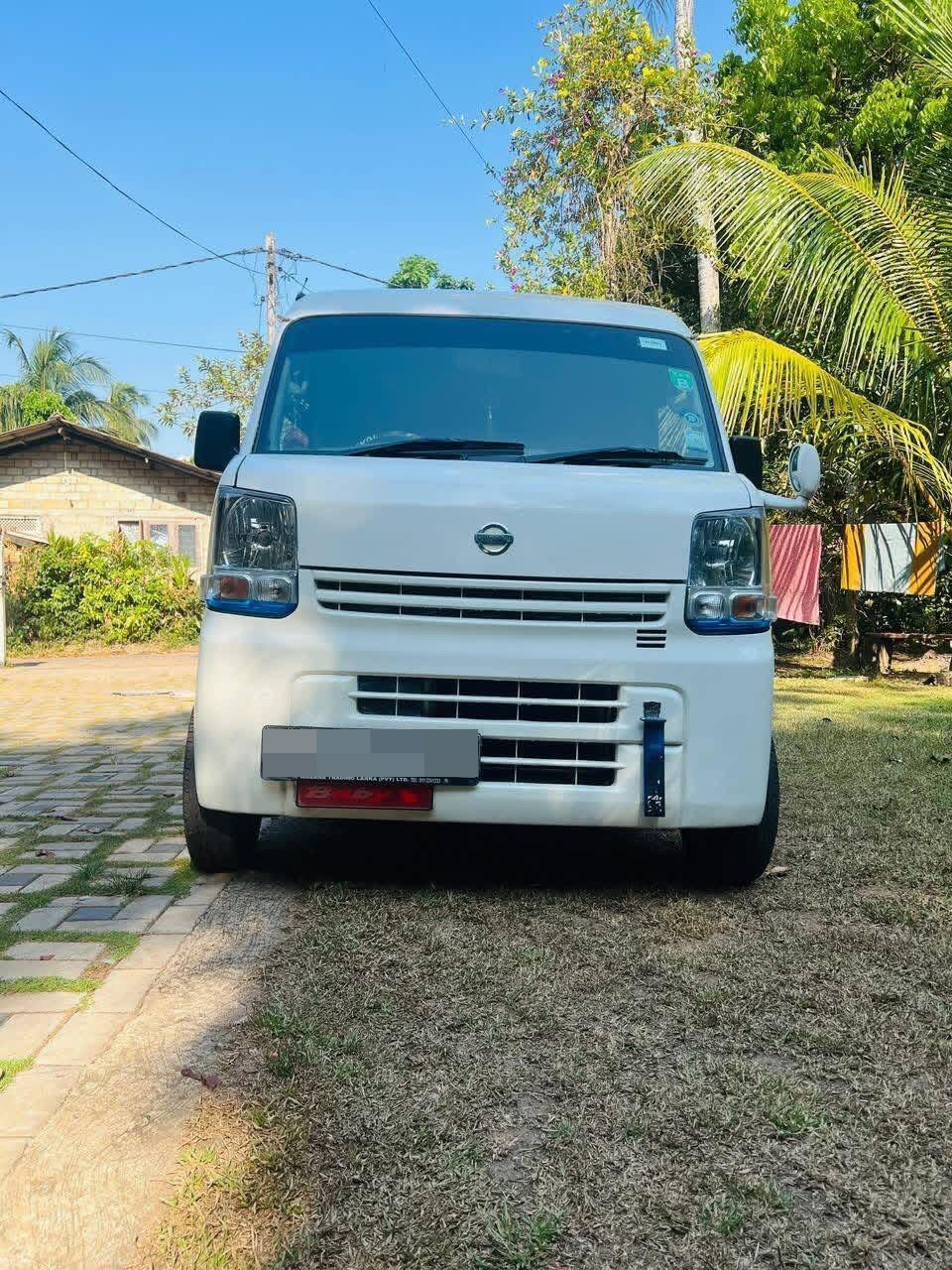 Nissan NV100 2018 - Used Van sale in Sri Lanka - patpat.lk