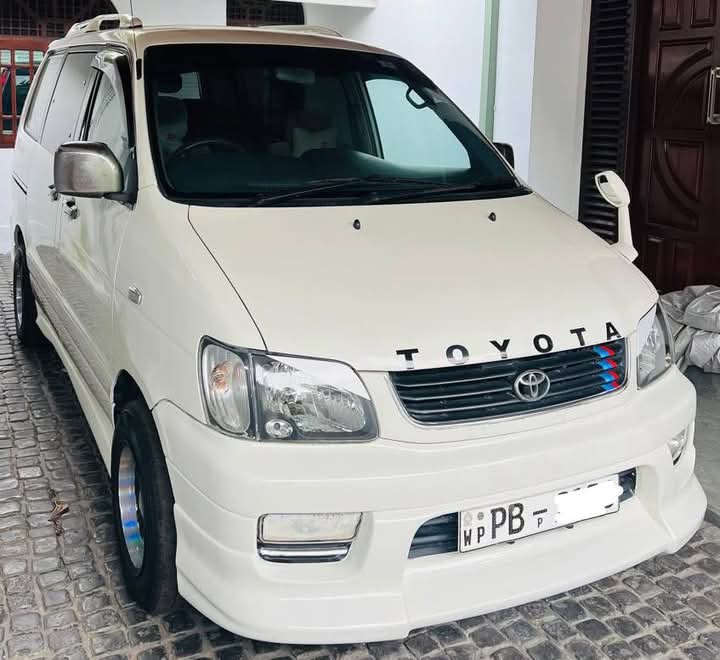 Toyota Noah 2003 - பயன்படுத்தப்பட்டது வேன் sale in Sri Lanka - patpat.lk