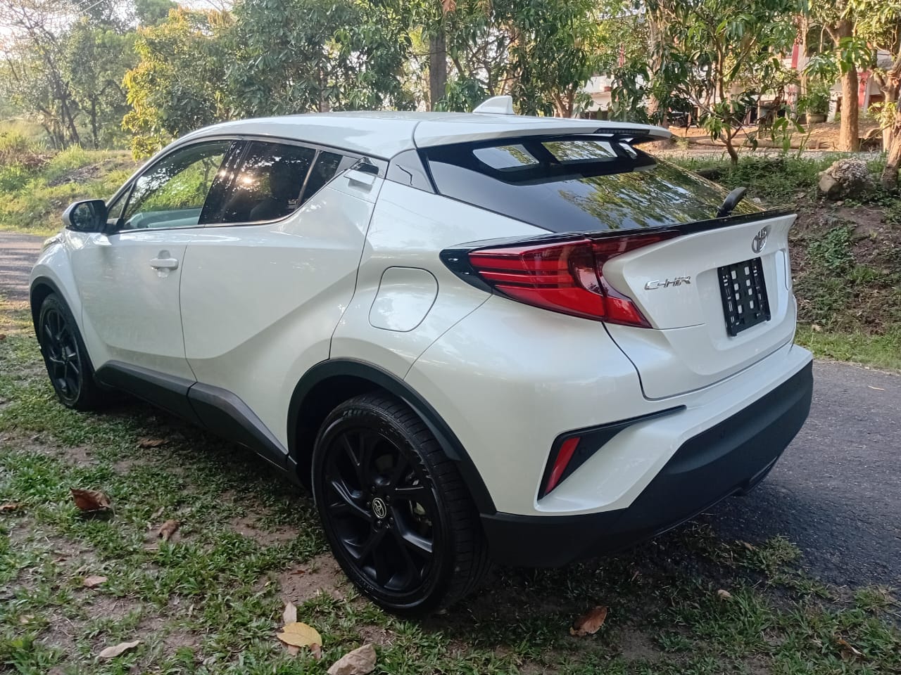 Toyota CHR 2023 - Used SUV sale in Sri Lanka - patpat.lk