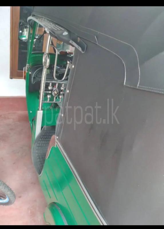 Bajaj 4 stroke 2012 - භාවිතා කරන ලද ත්‍රිරෝද රථය sale in Sri Lanka - patpat.lk