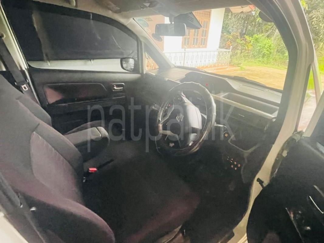 Advertisement image 6