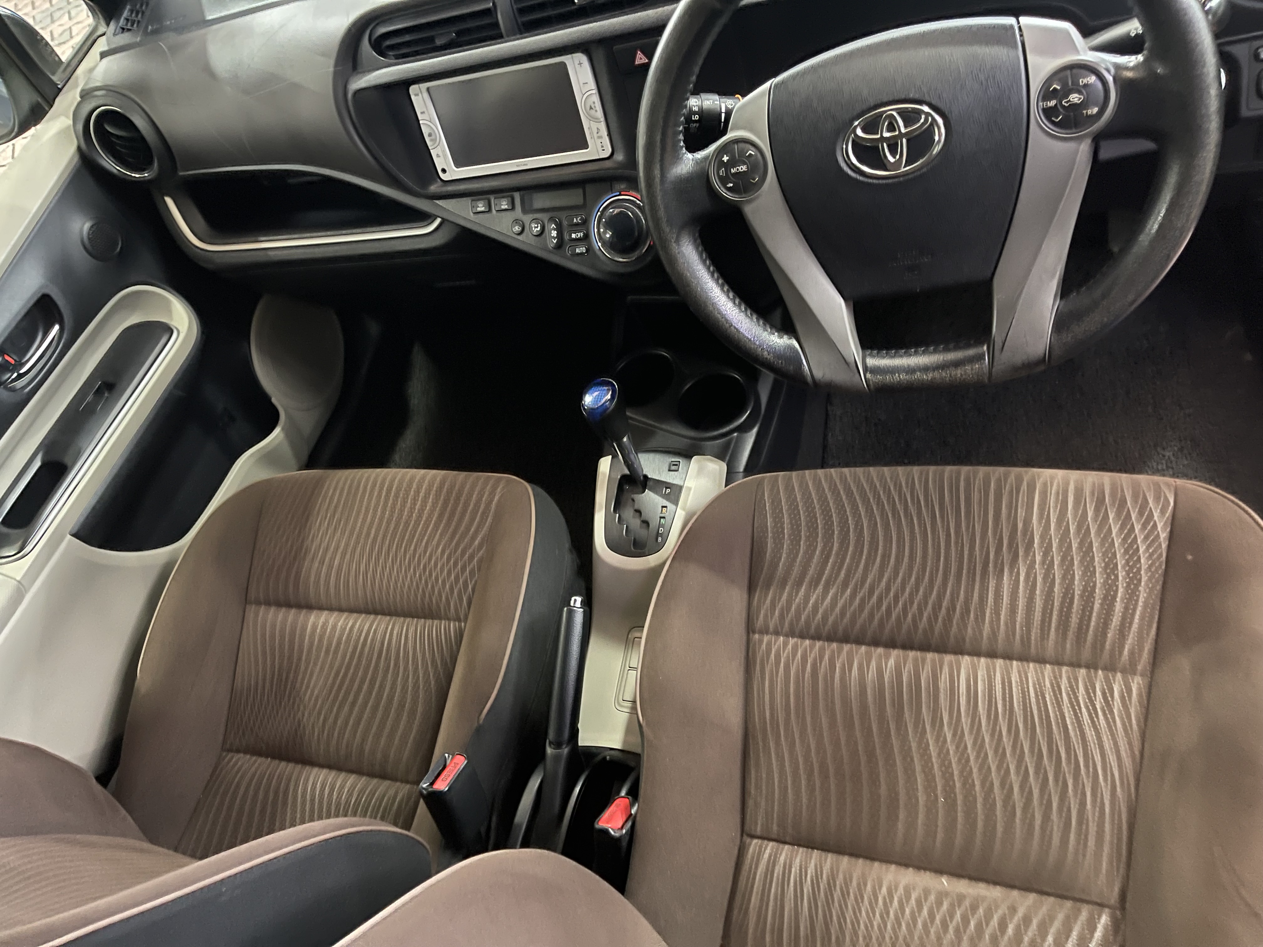 Toyota Aqua 2017 - Used Car sale in Sri Lanka - patpat.lk
