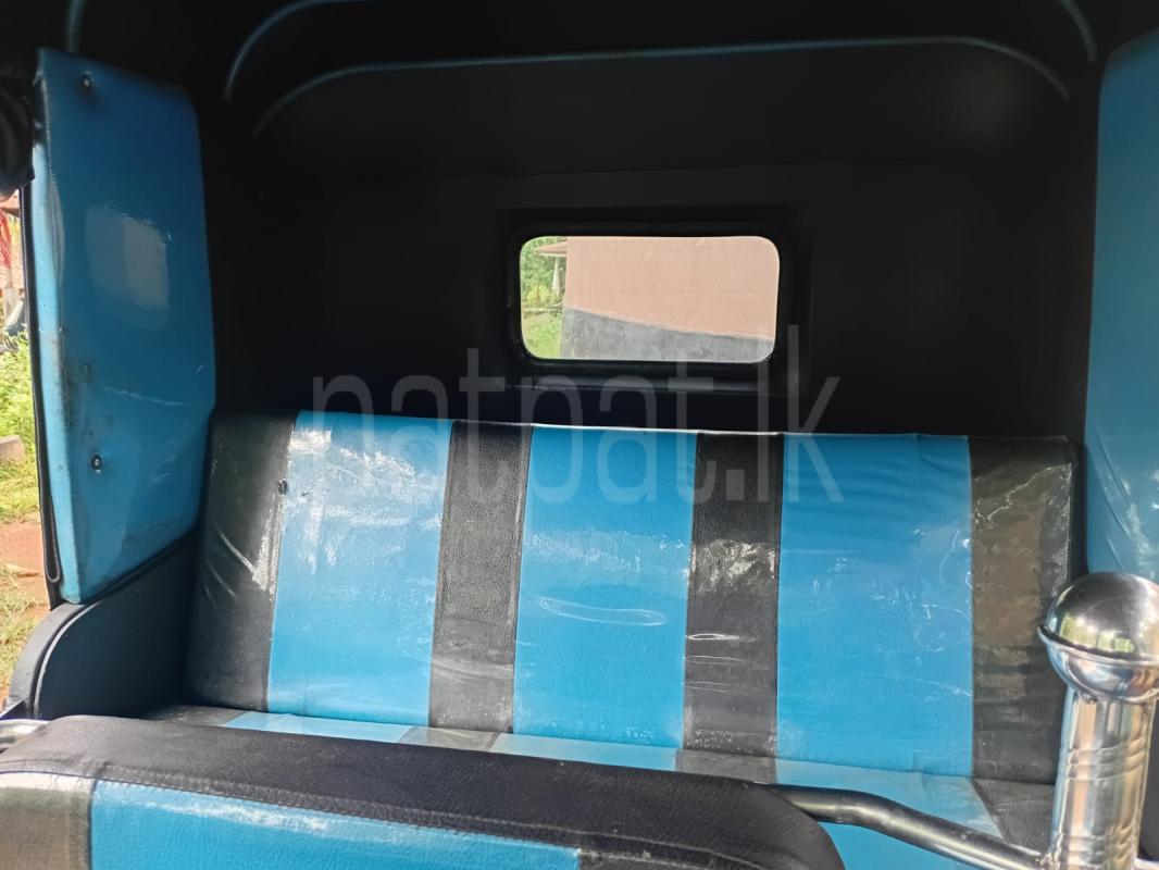 Bajaj 4 stroke 2012 - Used Three wheeler sale in Sri Lanka - patpat.lk