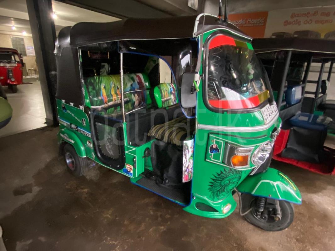 Bajaj Three Wheel 2012 - பயன்படுத்தப்பட்டது முச்சக்கர வண்டி sale in Sri Lanka - patpat.lk