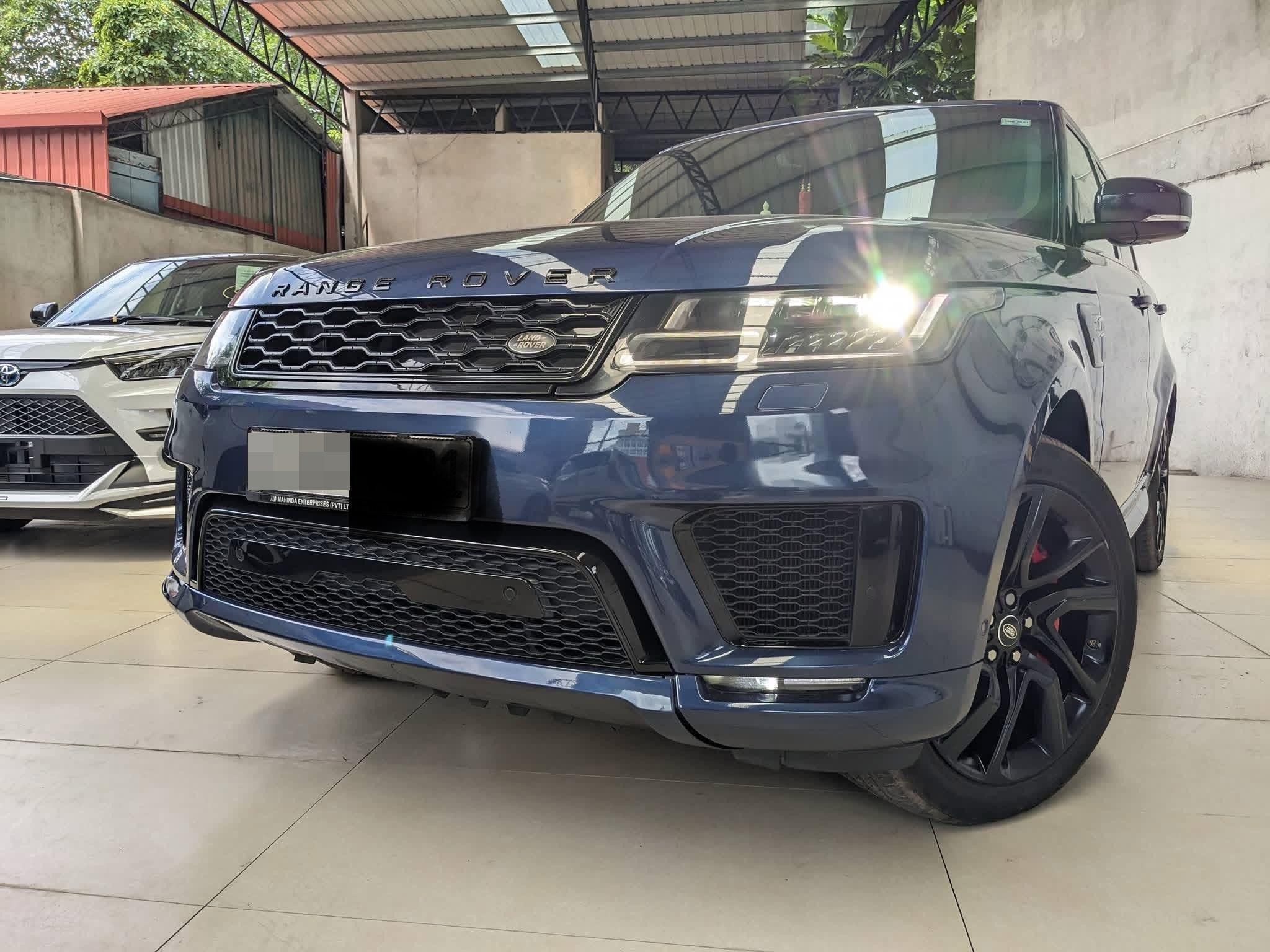 Land Rover Range Rover 2018 - பயன்படுத்தப்பட்டது SUV sale in Sri Lanka - patpat.lk