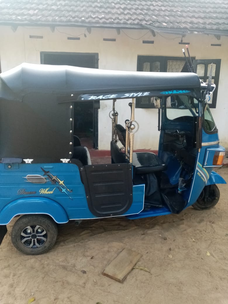 Bajaj Three Wheel 2012 - பயன்படுத்தப்பட்டது முச்சக்கர வண்டி sale in Sri Lanka - patpat.lk