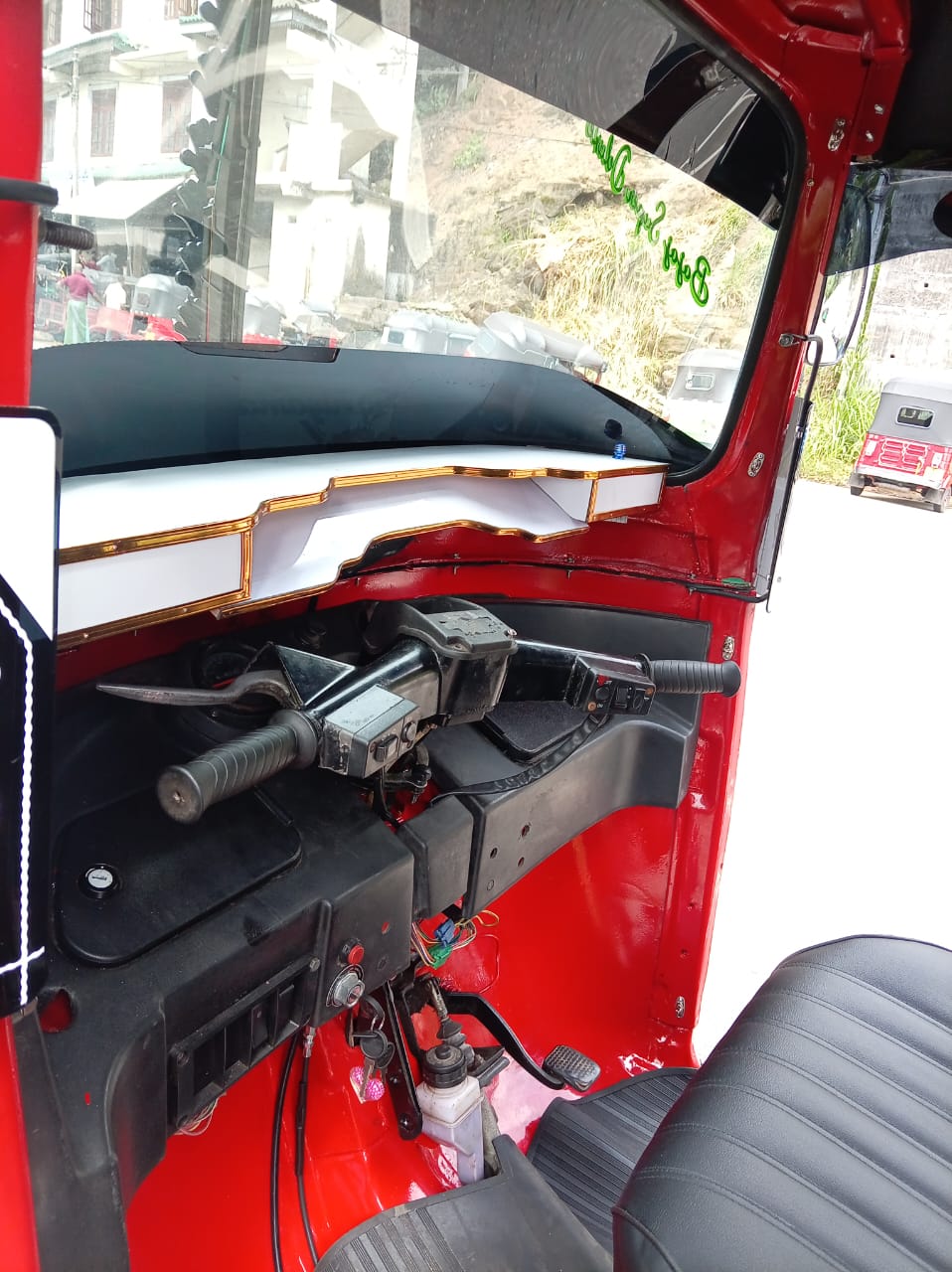 Bajaj Three Wheel 2011 - பயன்படுத்தப்பட்டது முச்சக்கர வண்டி sale in Sri Lanka - patpat.lk