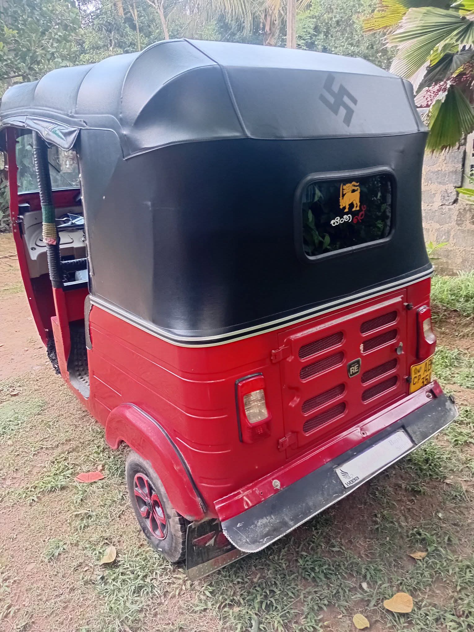 Bajaj 4 stroke 2015 - பயன்படுத்தப்பட்டது முச்சக்கர வண்டி sale in Sri Lanka - patpat.lk