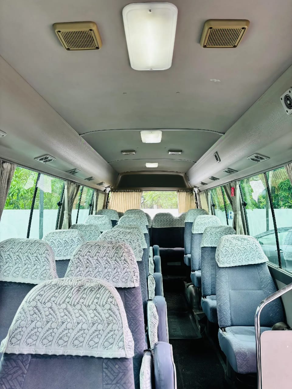 Toyota Coaster 2010 - Used Bus sale in Sri Lanka - patpat.lk