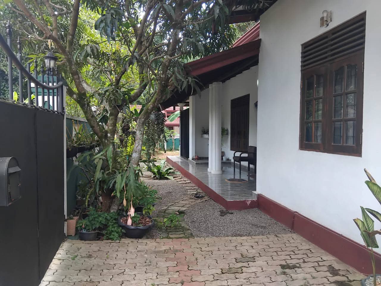 House for Sale in Weliveriya