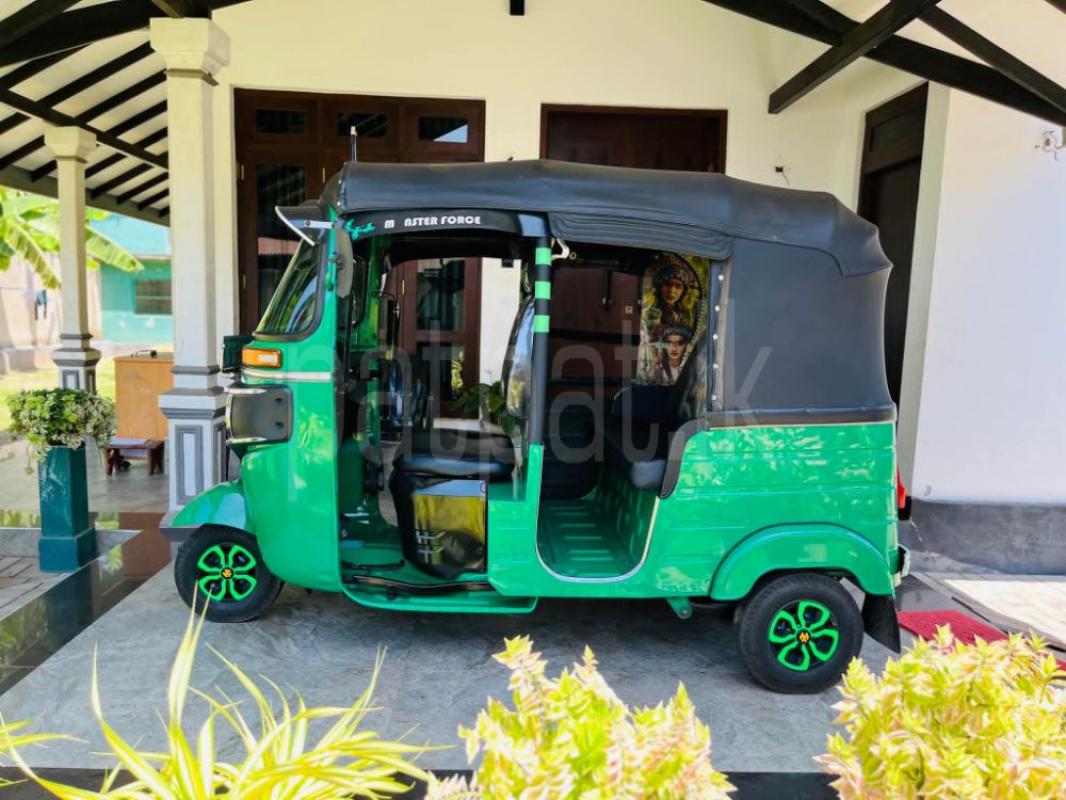 Advertisement image 6