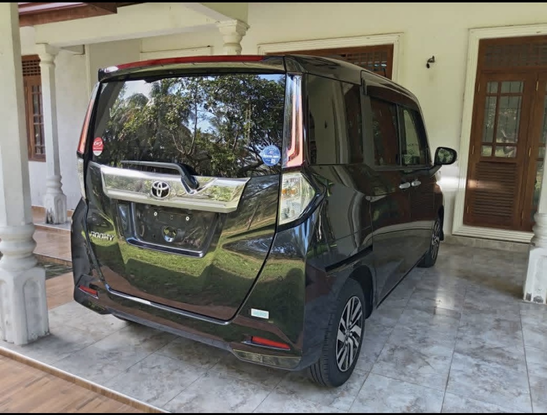 Toyota Roomy 2023 - Reconditioned Van sale in Sri Lanka - patpat.lk