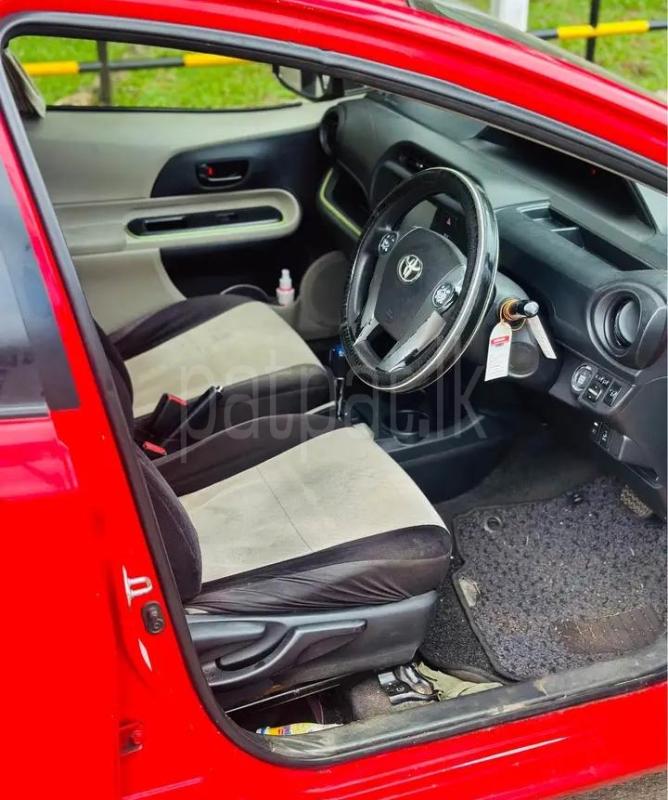 Toyota Aqua 2013 - பயன்படுத்தப்பட்டது கார் sale in Sri Lanka - patpat.lk