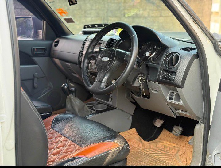 Ford Ranger 2011 - பயன்படுத்தப்பட்டது சரக்கு போக்குவரத்து sale in Sri Lanka - patpat.lk