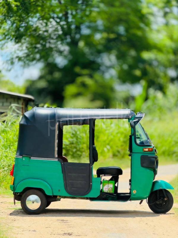 Bajaj Three Wheel 2014 - Used Three wheeler sale in Sri Lanka - patpat.lk