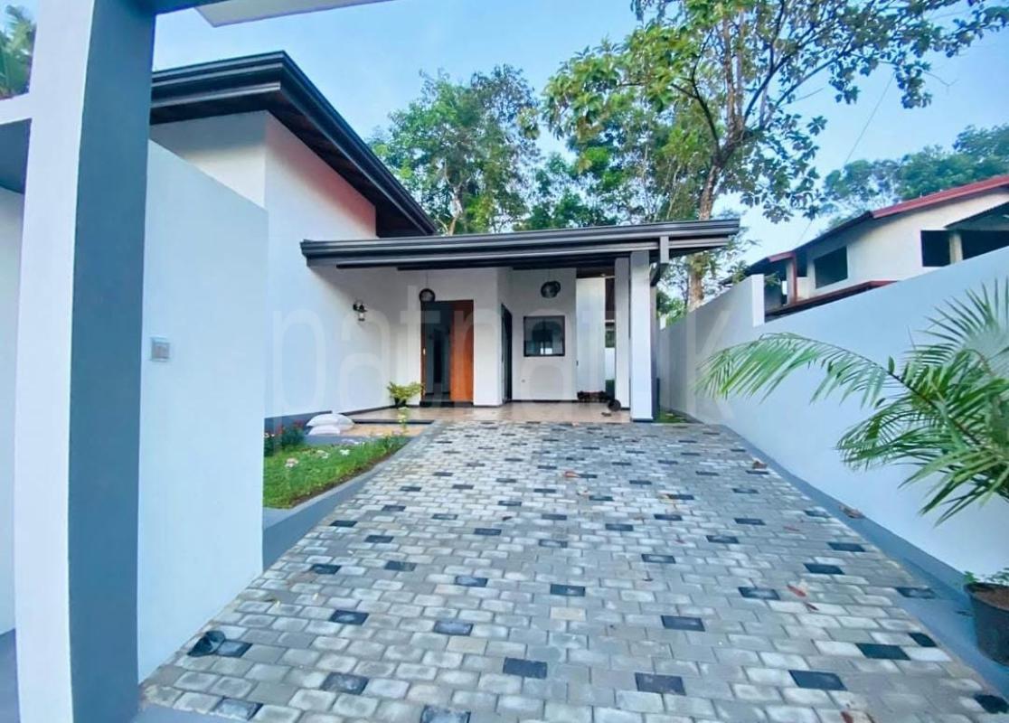 House for Sale in Meegoda ads-image-1