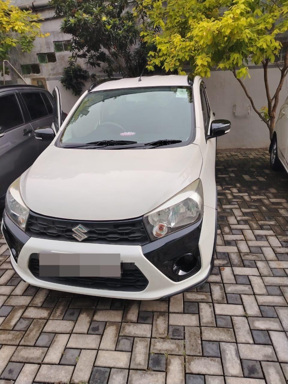 Toyota Prius 2013 ads-image-1