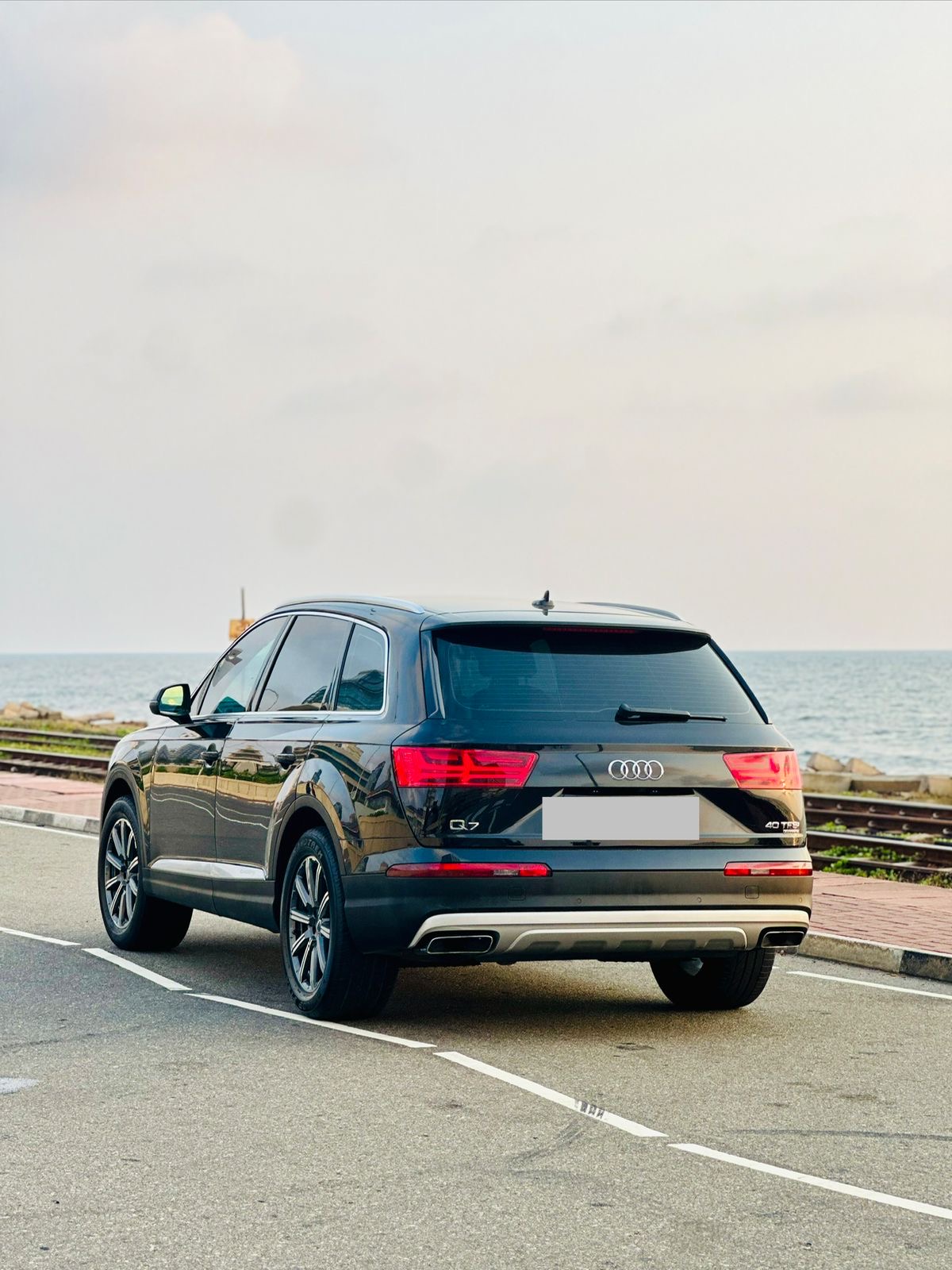 Audi Q7 2015 - Used SUV sale in Sri Lanka - patpat.lk